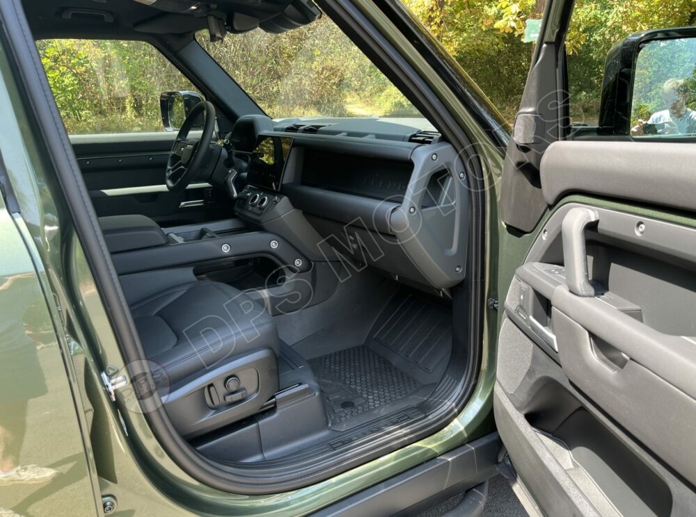 DPS Motors - Land Rover Defender 110 D250 Hard Top X-Dynamic SE