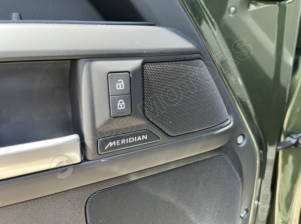 DPS Motors - Land Rover Defender 110 D250 Hard Top X-Dynamic SE