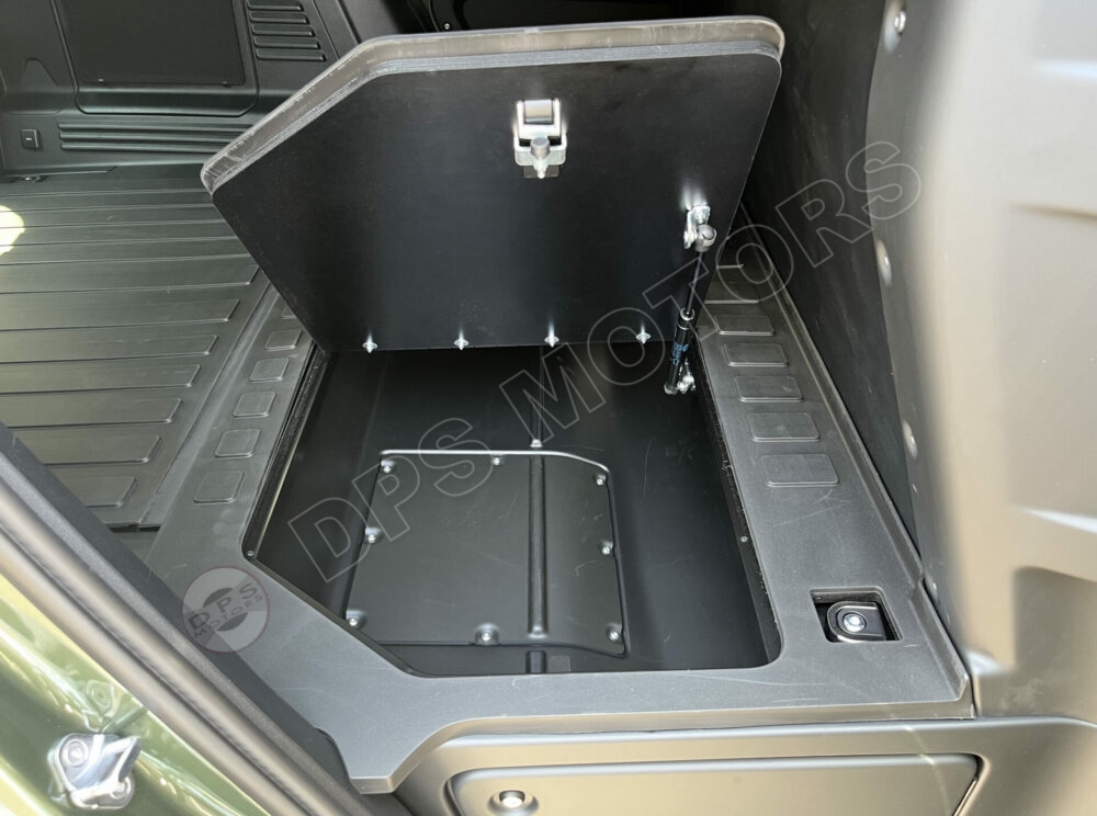 DPS Motors - Land Rover Defender 110 D250 Hard Top X-Dynamic SE