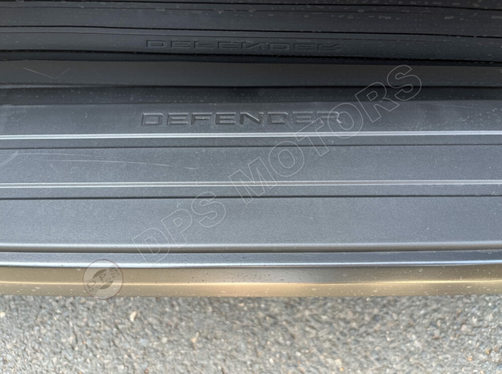 DPS Motors - Land Rover Defender 110 D250 Hard Top X-Dynamic SE
